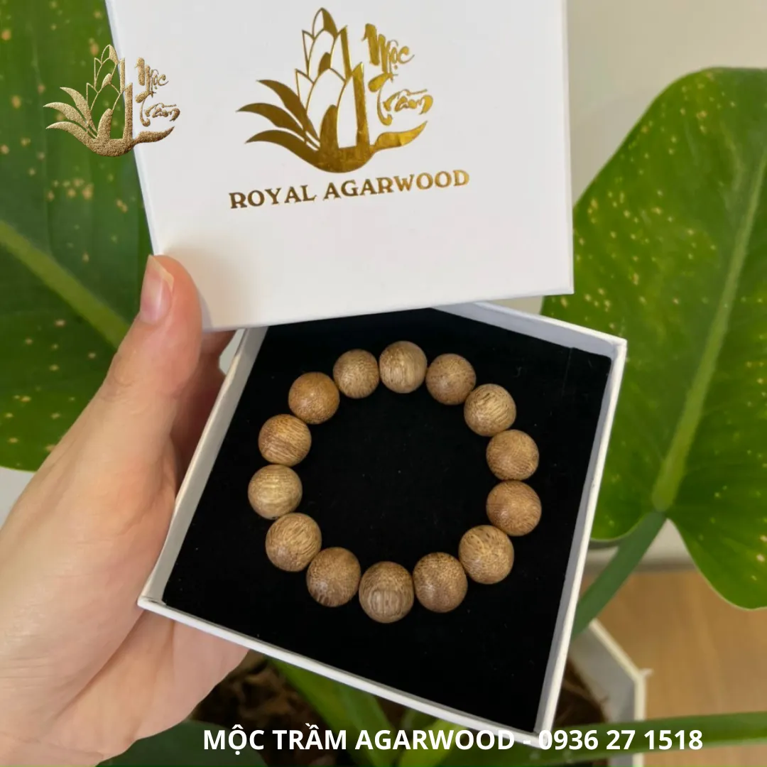 Vietnamese Natural Agarwood Bracelet – 12mm Round Beads | Premium Kyara Oud Jewelry